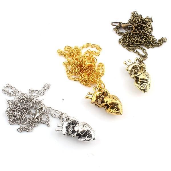 3D Simulation Necklace with Heart Design Pendant Necklaces The home of beautiful ornaments