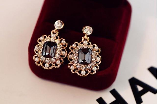 Korean Vintage Pearls Earrings Stud Earrings YIMLOI JEWELRY Retro Store Grey